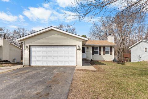 Photo of 2523 Bluffside Drive, Rockford, IL 61109 (MLS # 12604299)