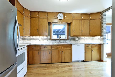 Tiny photo for 3304 W 3rd Avenue, McHenry, IL 60050 (MLS # 12706250)