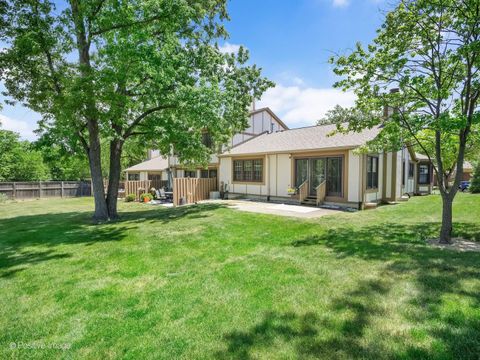 Tiny photo for 1039 Oakview Drive, Wheaton, IL 60187 (MLS # 12681214)