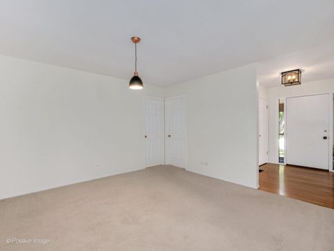 Tiny photo for 1039 Oakview Drive, Wheaton, IL 60187 (MLS # 12681214)