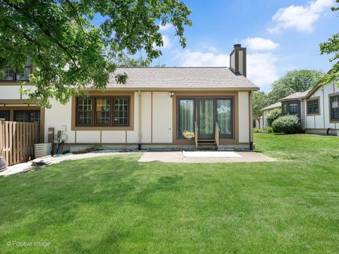 Tiny photo for 1039 Oakview Drive, Wheaton, IL 60187 (MLS # 12681214)
