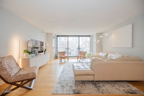 Tiny photo for 1250 N DEARBORN Street #5B, Chicago, IL 60610 (MLS # 12485703)