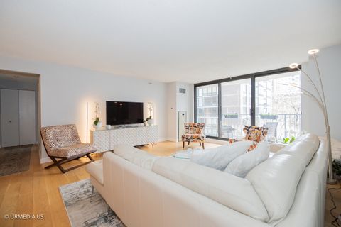 Tiny photo for 1250 N DEARBORN Street #5B, Chicago, IL 60610 (MLS # 12485703)