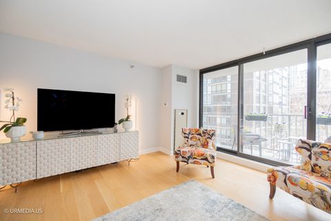 Tiny photo for 1250 N DEARBORN Street #5B, Chicago, IL 60610 (MLS # 12485703)