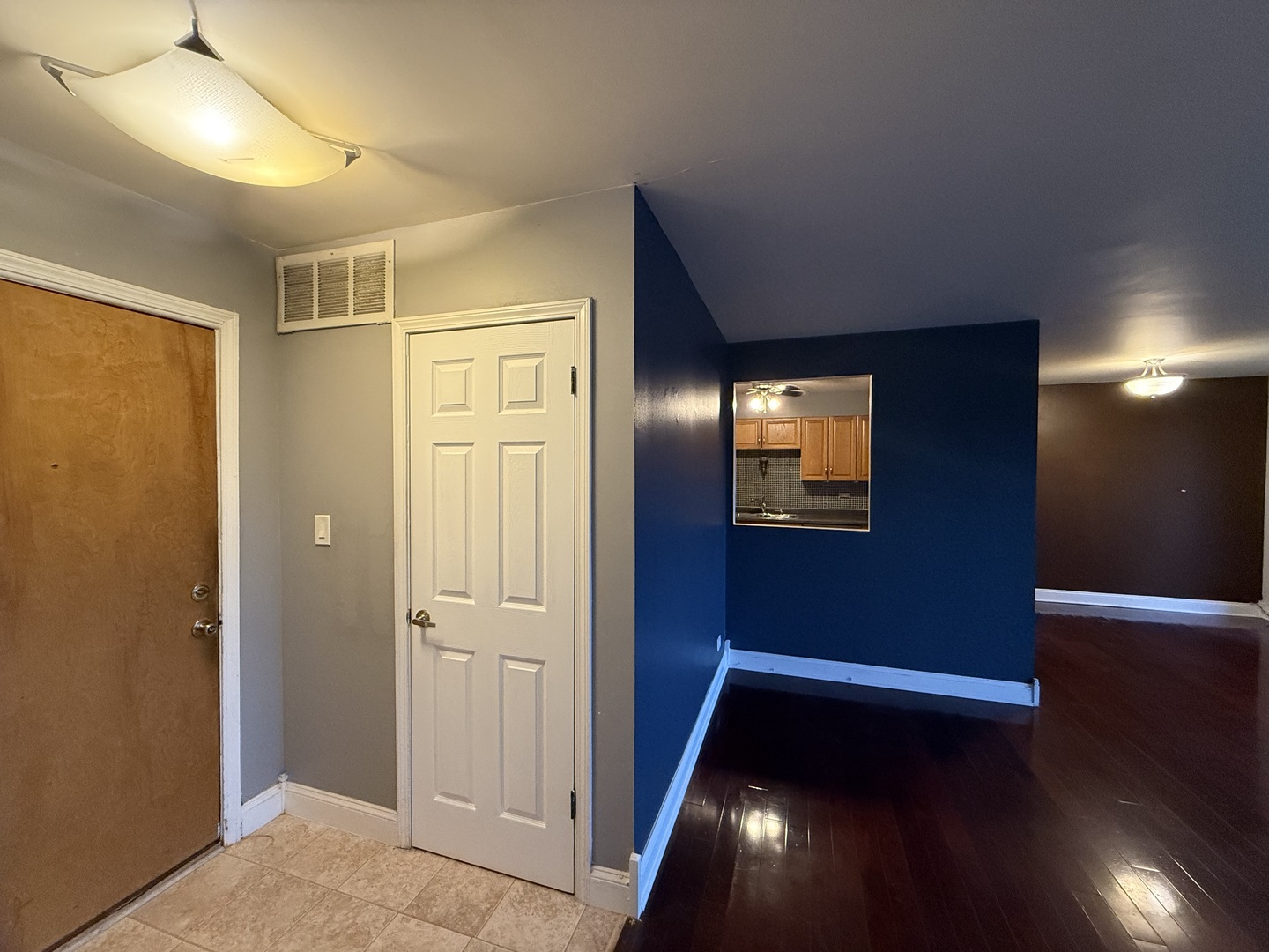 7 E CARRIAGEWAY Drive 311