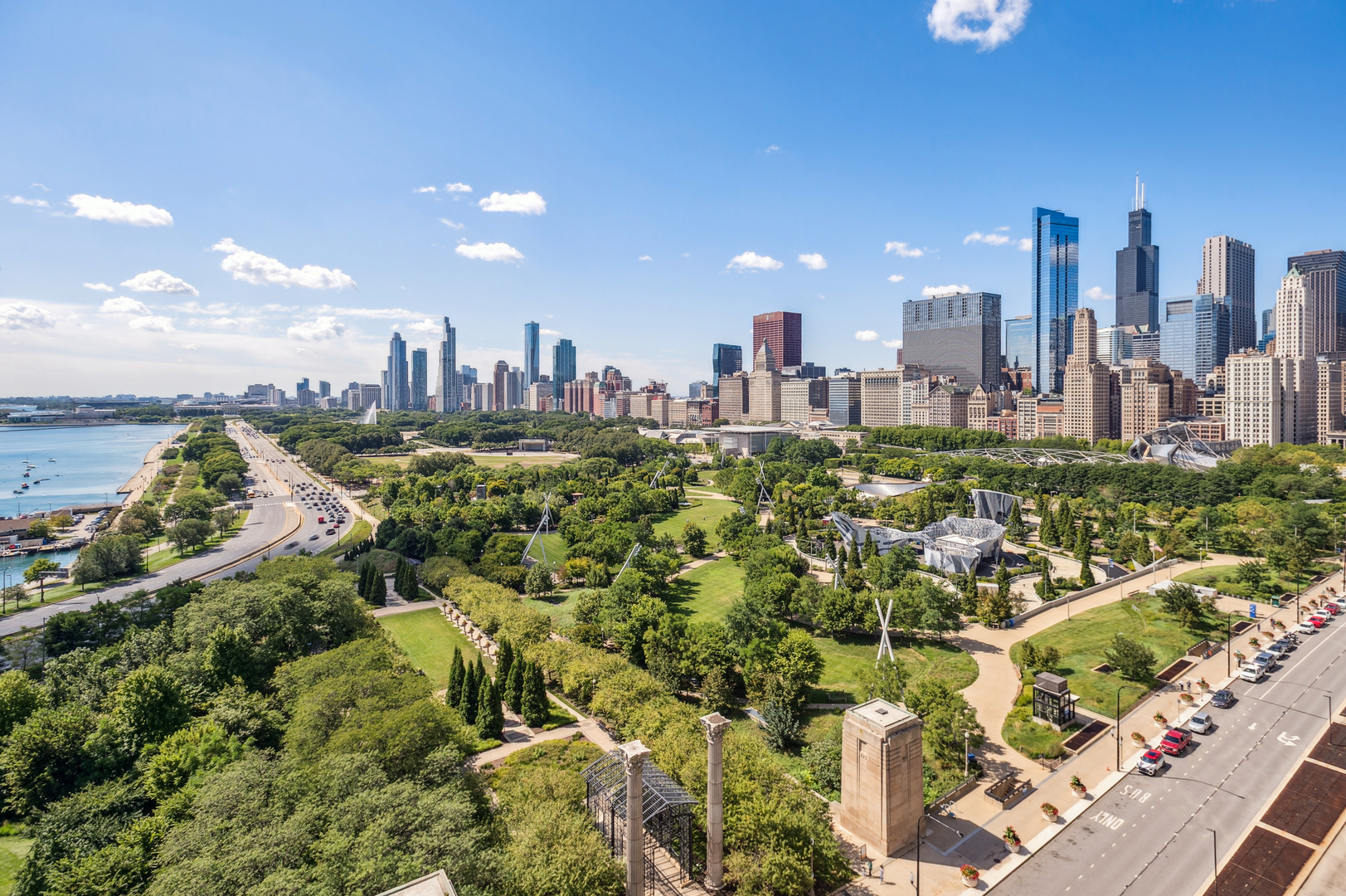 Chicago, Illinois 60601, United States, 2 Bedrooms Bedrooms, ,2 BathroomsBathrooms,Residential,Active,205753