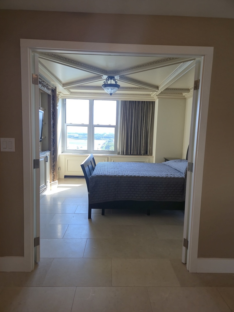 Chicago, Illinois 60601, United States, 2 Bedrooms Bedrooms, ,2 BathroomsBathrooms,Residential,Active,205753