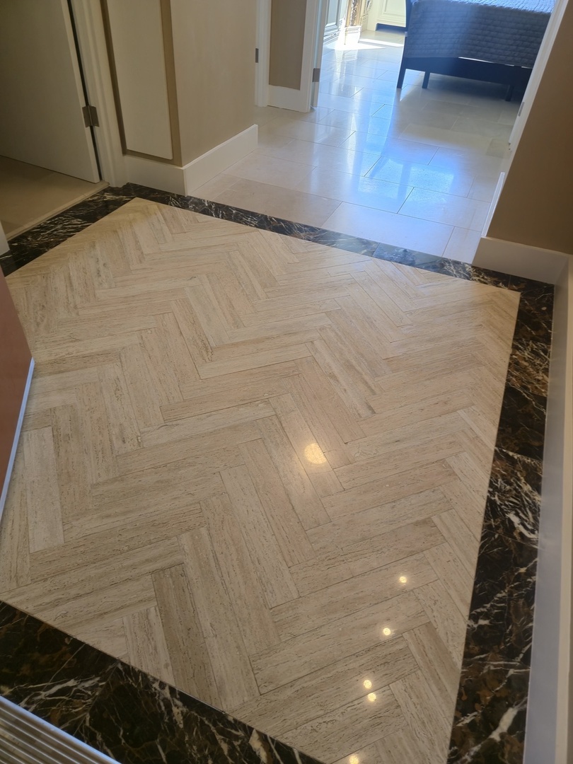 Chicago, Illinois 60601, United States, 2 Bedrooms Bedrooms, ,2 BathroomsBathrooms,Residential,Active,205753