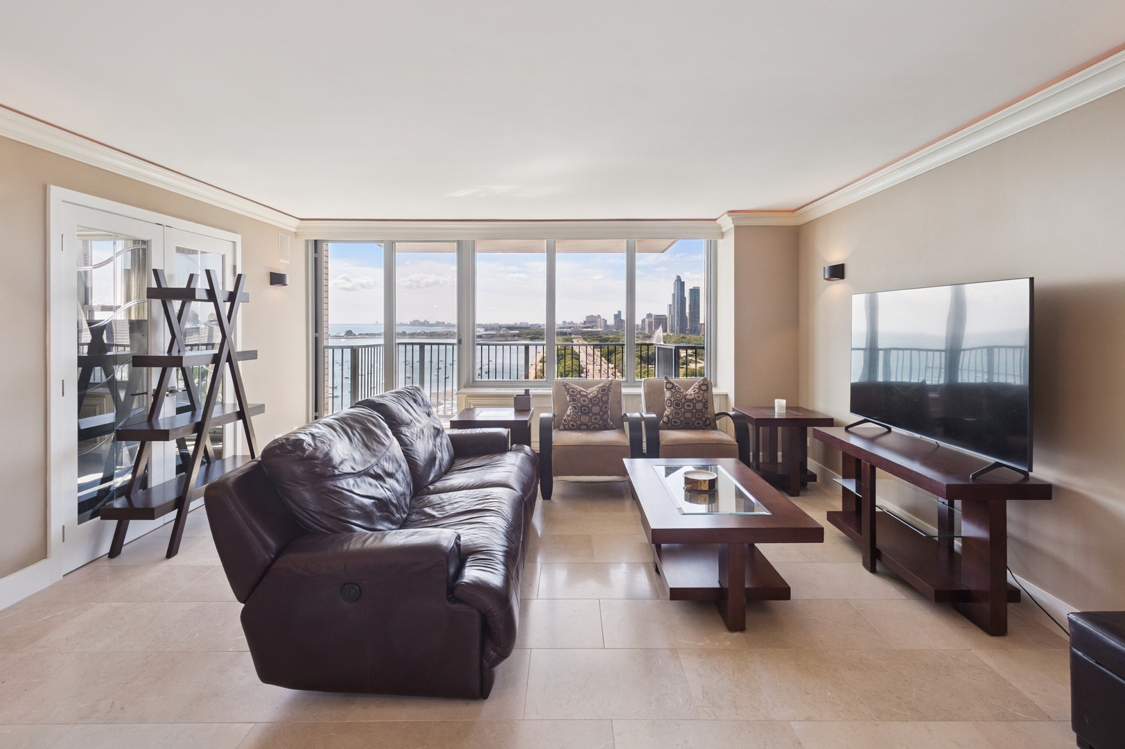Chicago, Illinois 60601, United States, 2 Bedrooms Bedrooms, ,2 BathroomsBathrooms,Residential,Active,205753