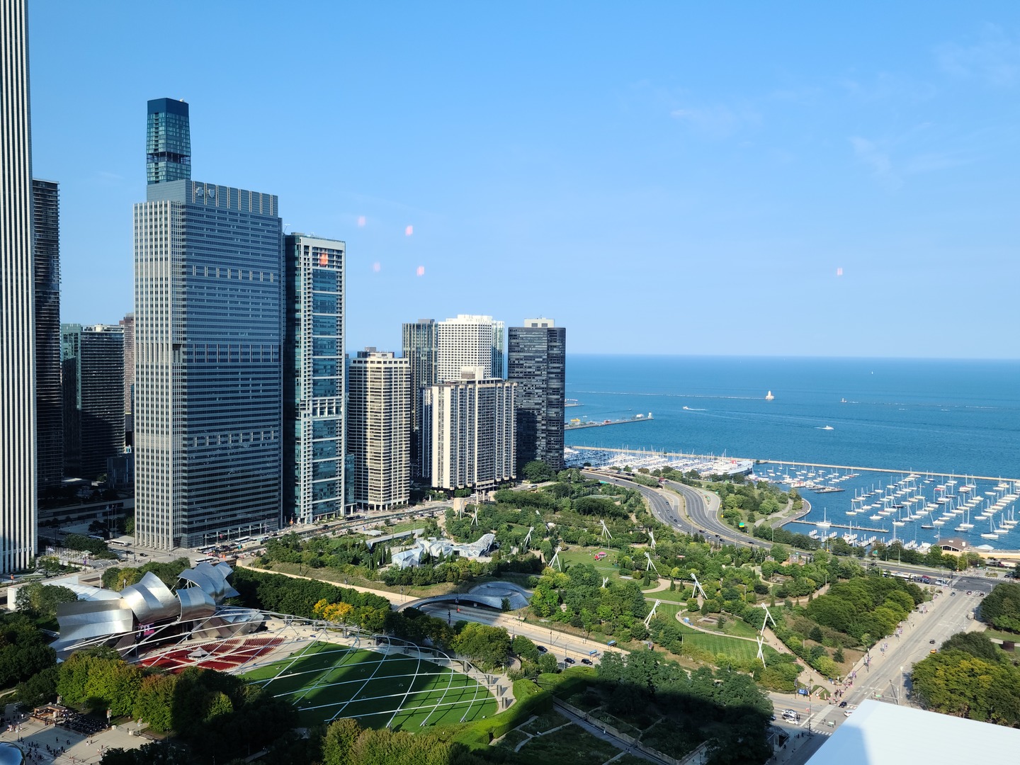 Chicago, Illinois 60601, United States, 2 Bedrooms Bedrooms, ,2 BathroomsBathrooms,Residential,Active,205753