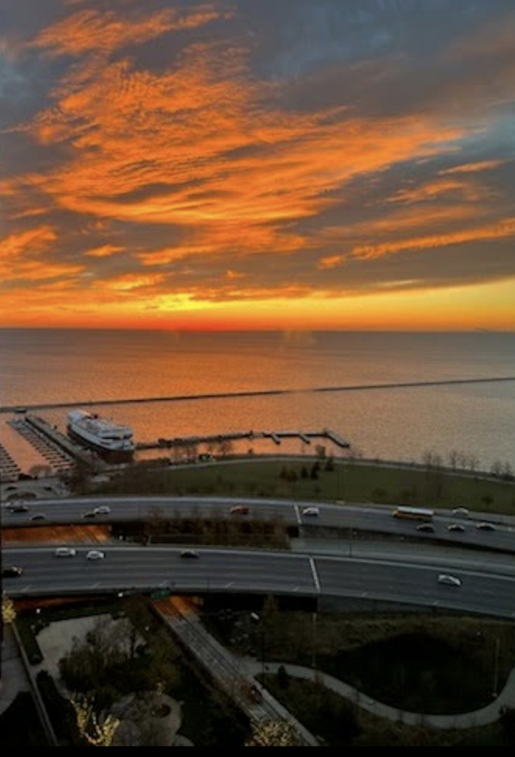 Chicago, Illinois 60601, United States, 2 Bedrooms Bedrooms, ,2 BathroomsBathrooms,Residential,Active,205753