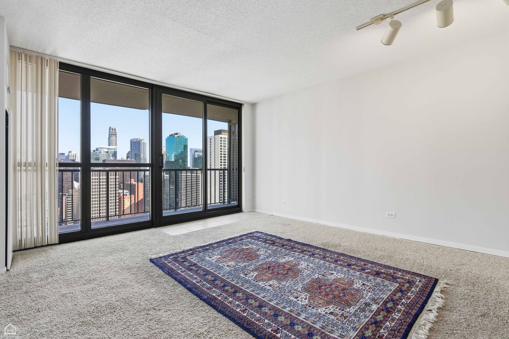 10 E ONTARIO Street 3512