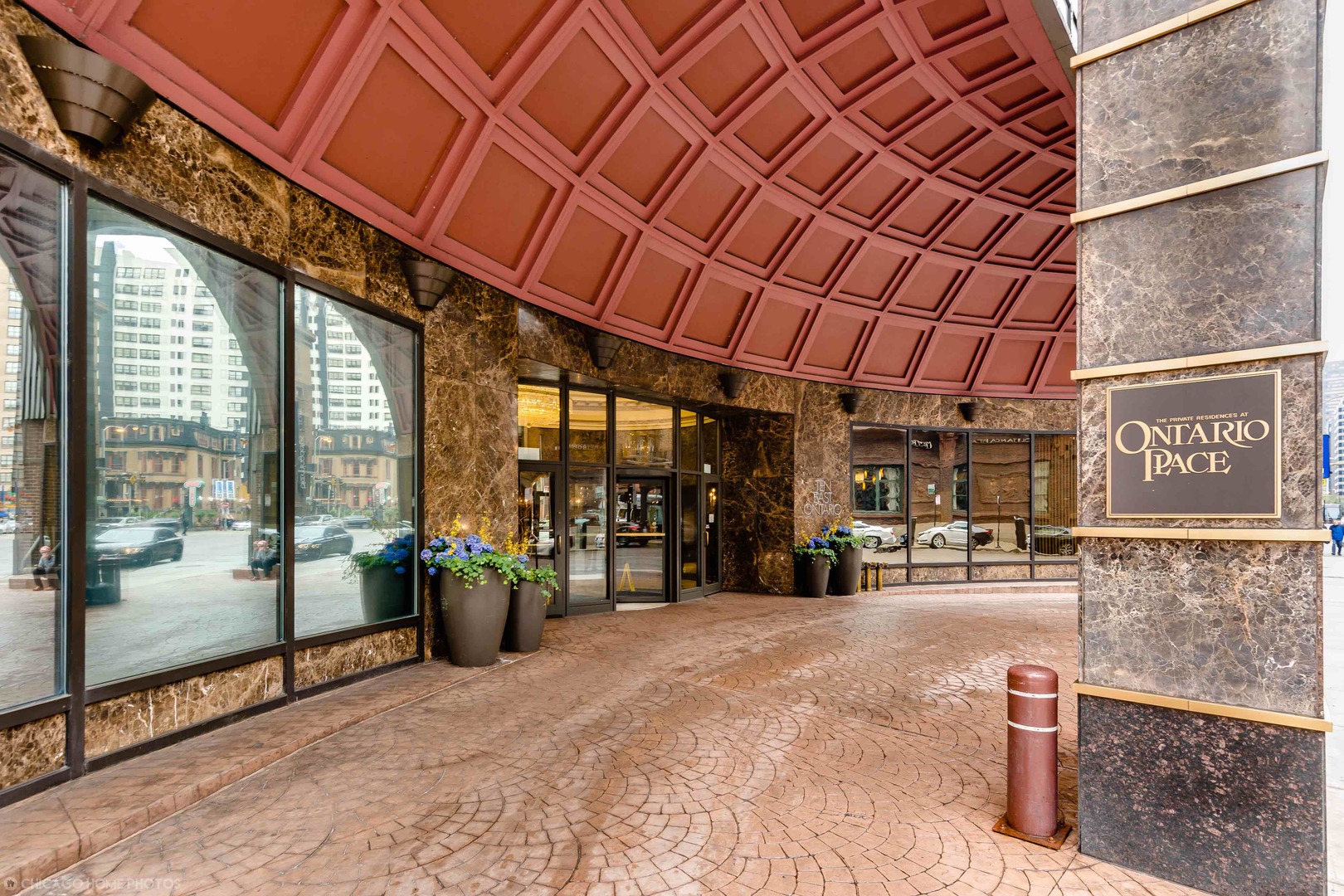 10 E ONTARIO Street 3512