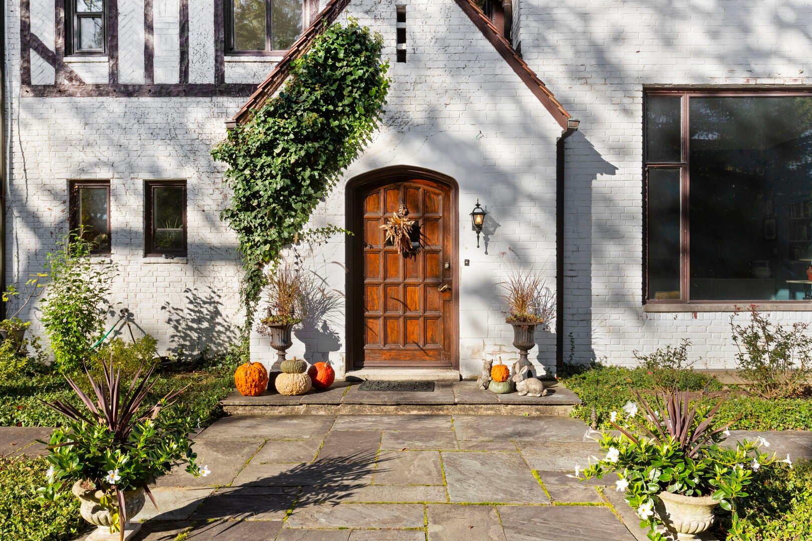 283 W Laurel Avenue