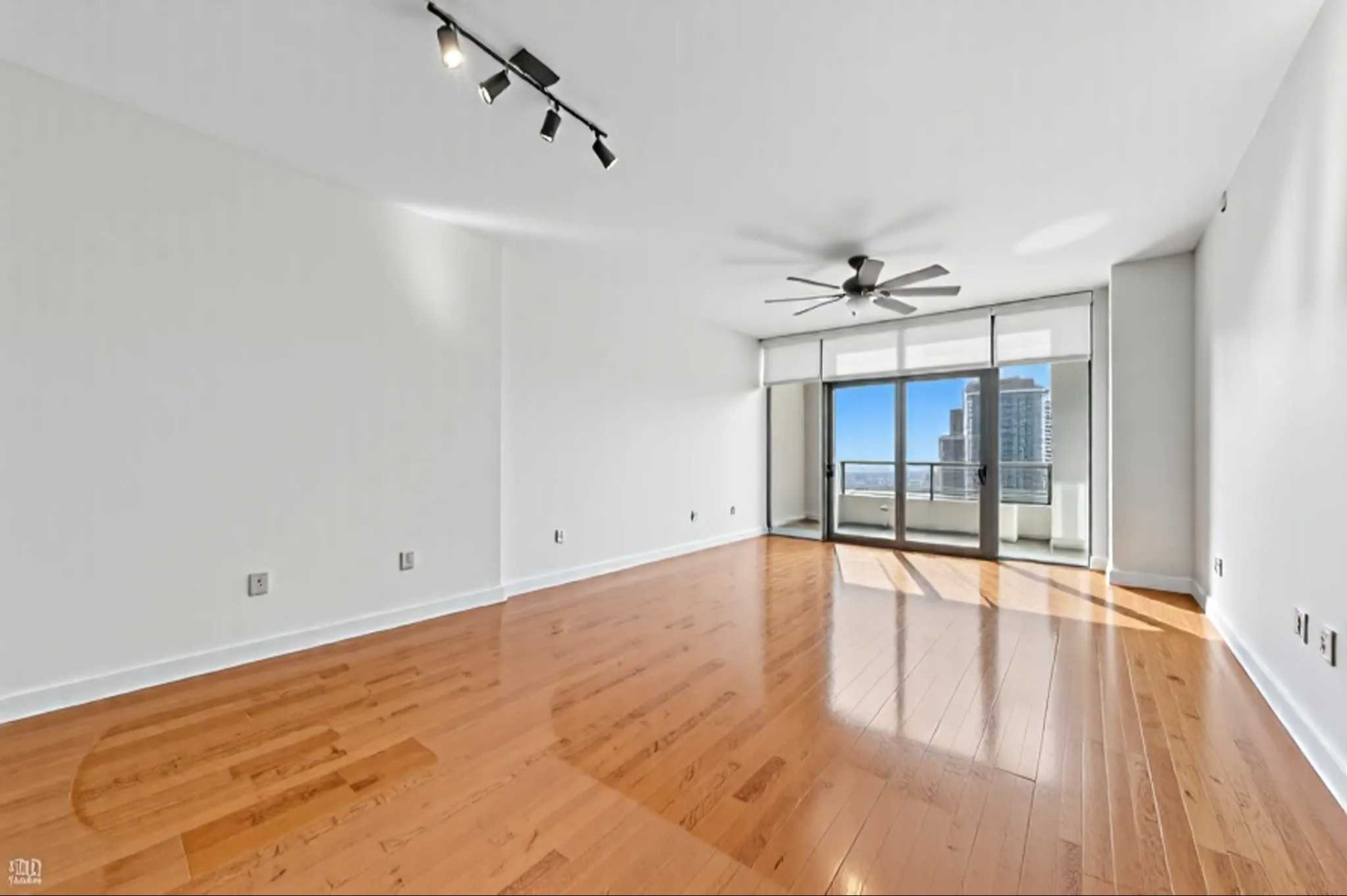 1235 S Prairie Avenue 3408