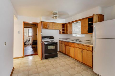 Tiny photo for 1833 Oak Park Avenue, Berwyn, IL 60402 (MLS # 12553948)