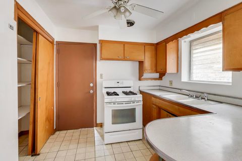 Tiny photo for 1833 Oak Park Avenue, Berwyn, IL 60402 (MLS # 12553948)