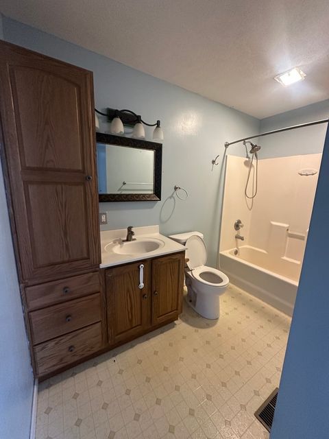 Tiny photo for 902 E Washington Street, Leroy, IL 61752 (MLS # 12568669)