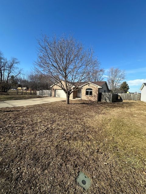 Tiny photo for 902 E Washington Street, Leroy, IL 61752 (MLS # 12568669)