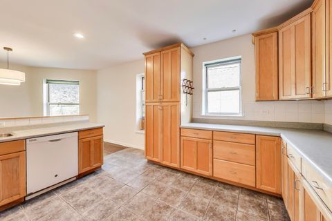 Tiny photo for 6121 S Woodlawn Avenue #2, Chicago, IL 60637 (MLS # 12505299)