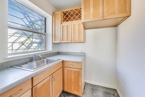 Tiny photo for 6121 S Woodlawn Avenue #2, Chicago, IL 60637 (MLS # 12505299)