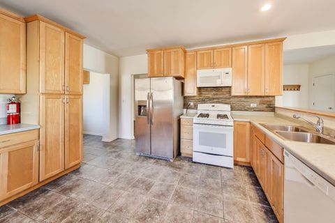 Tiny photo for 6121 S Woodlawn Avenue #2, Chicago, IL 60637 (MLS # 12505299)