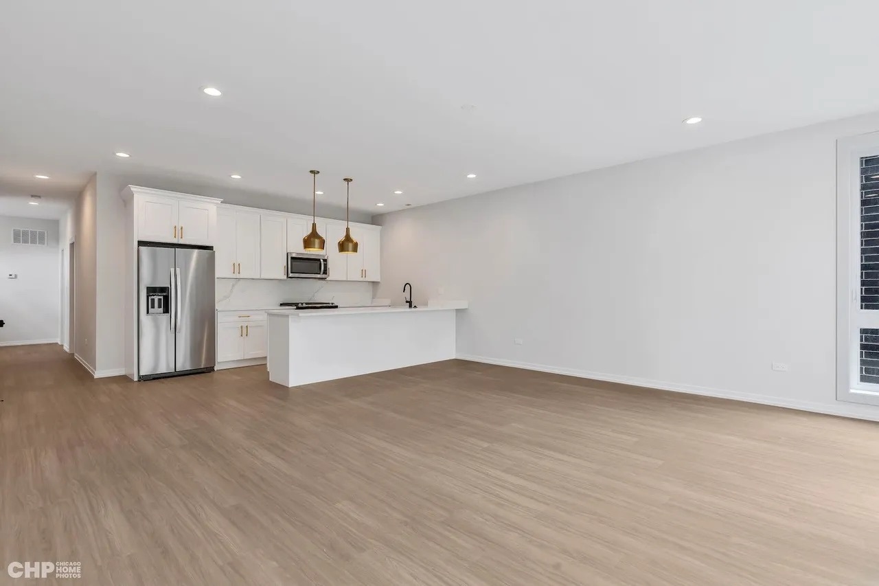 5434 S Michigan Avenue 2