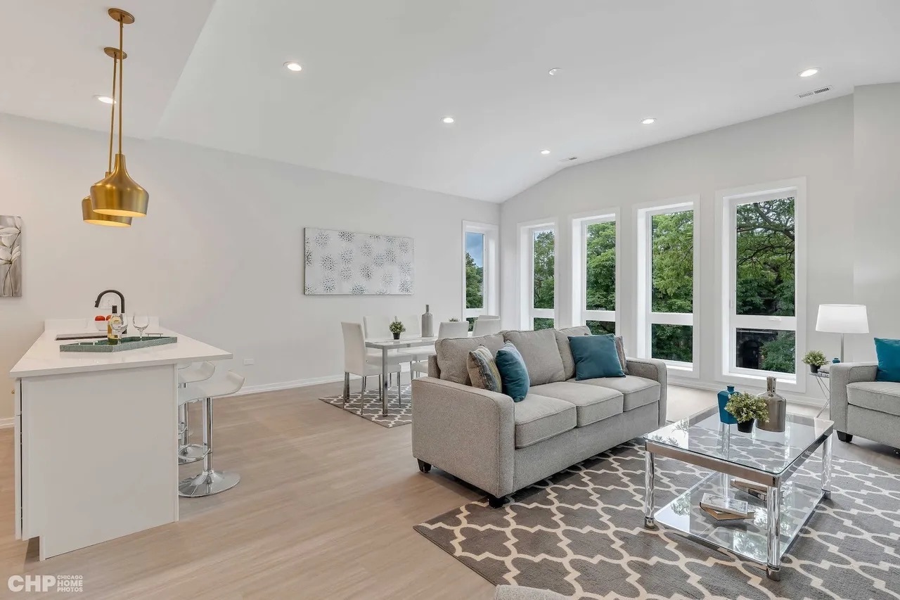 5434 S Michigan Avenue 2