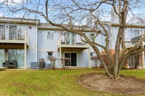 Tiny photo for 197 Camden Court #X1, Schaumburg, IL 60194 (MLS # 12591947)