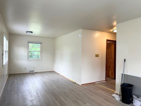 Tiny photo for 517 E Fisher Street, Carbondale, IL 62901 (MLS # 100000067)