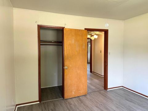 Tiny photo for 517 E Fisher Street, Carbondale, IL 62901 (MLS # 100000067)