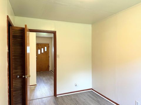 Tiny photo for 517 E Fisher Street, Carbondale, IL 62901 (MLS # 100000067)