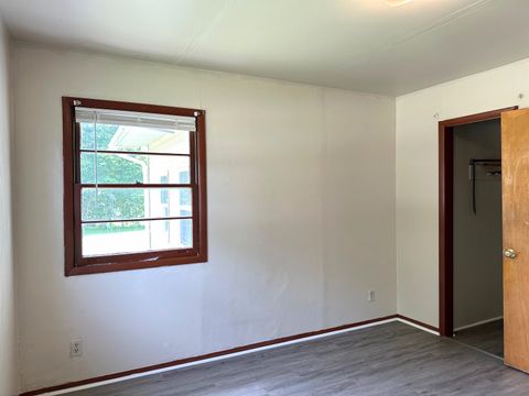 Tiny photo for 517 E Fisher Street, Carbondale, IL 62901 (MLS # 100000067)