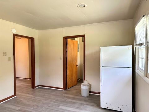 Tiny photo for 517 E Fisher Street, Carbondale, IL 62901 (MLS # 100000067)