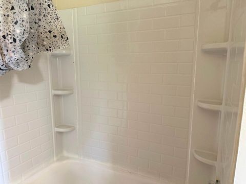 Tiny photo for 517 E Fisher Street, Carbondale, IL 62901 (MLS # 100000067)