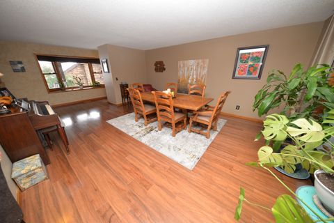 Tiny photo for 833 N 27th Street, Mt Vernon, IL 62864 (MLS # 12556283)