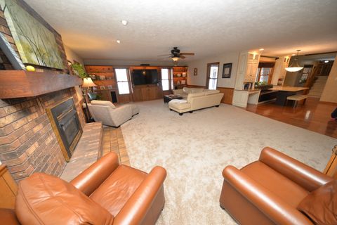 Tiny photo for 833 N 27th Street, Mt Vernon, IL 62864 (MLS # 12556283)