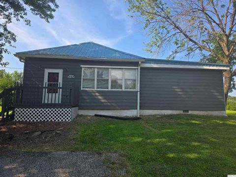 Photo of 1541 Elm Street, Hamilton, IL 62341 (MLS # 12432375)