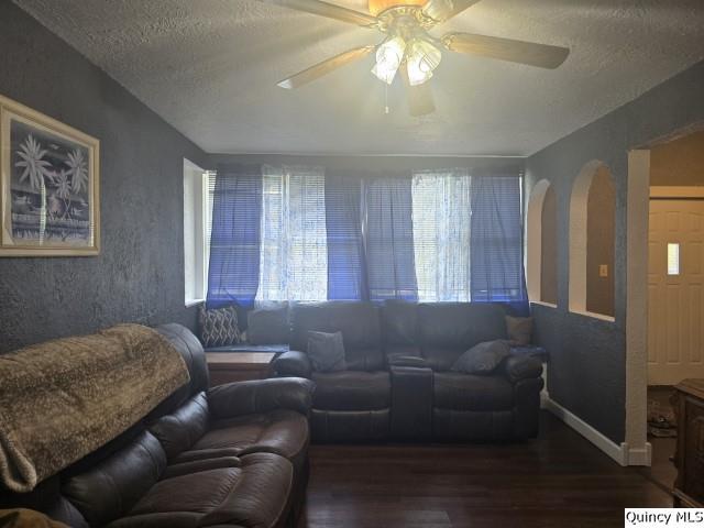 1541 Elm Street