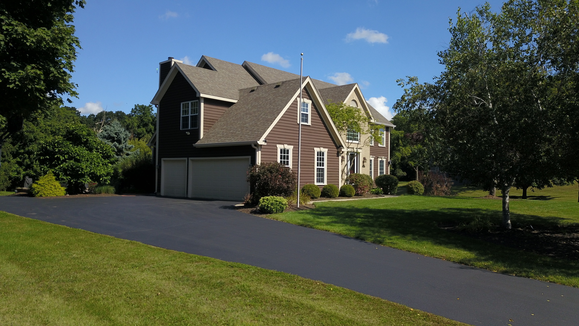 750 Old Westbury Road
