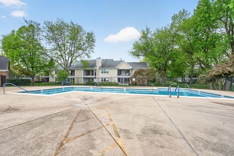 Tiny photo for 802 Butternut Lane #C, Mount Prospect, IL 60056 (MLS # 12634425)