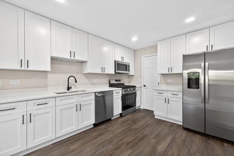 Tiny photo for 802 Butternut Lane #C, Mount Prospect, IL 60056 (MLS # 12634425)