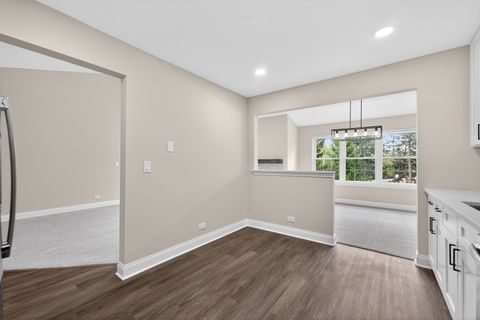 Tiny photo for 802 Butternut Lane #C, Mount Prospect, IL 60056 (MLS # 12634425)