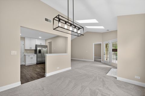 Tiny photo for 802 Butternut Lane #C, Mount Prospect, IL 60056 (MLS # 12634425)
