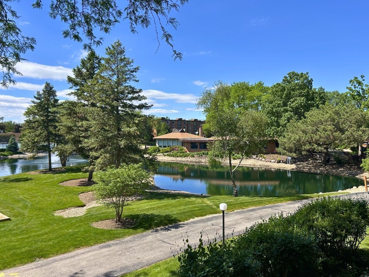 1206 New Wilke Road 206