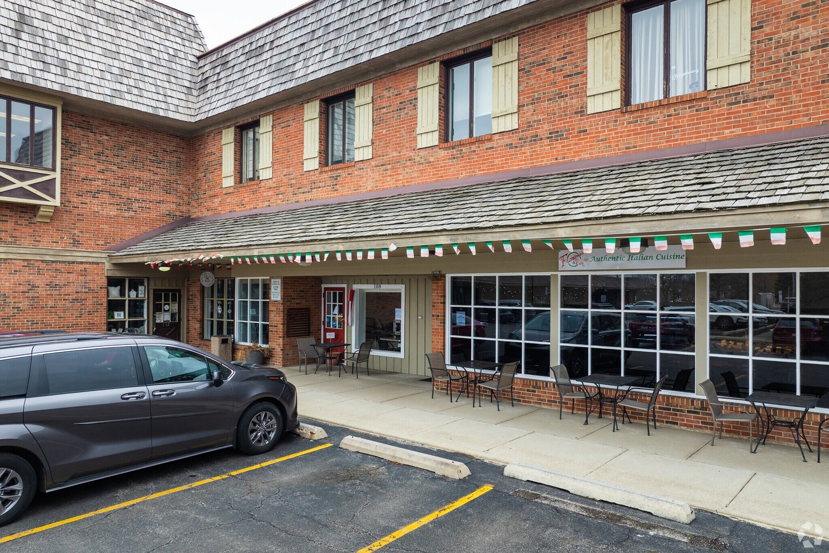 106 Barrington Commons Court