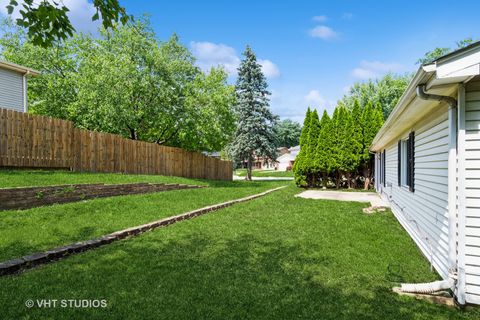 Tiny photo for 5S730 Malibu Lane, Naperville, IL 60540 (MLS # 12503451)