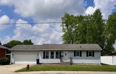 Photo of 2293 Saint Vincent's Avenue, Lasalle, IL 61301 (MLS # 12365106)