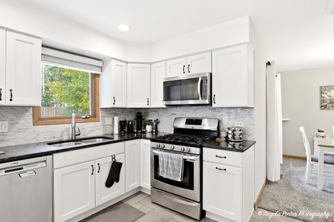 Tiny photo for 3 Woodhead Drive, Lake Villa, IL 60046 (MLS # 12517660)