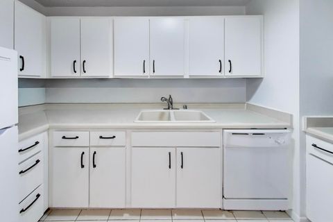 Tiny photo for 1122 N Clark Street #3705, Chicago, IL 60610 (MLS # 12559178)